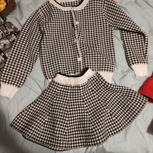 Girl's 2 piece sweater set